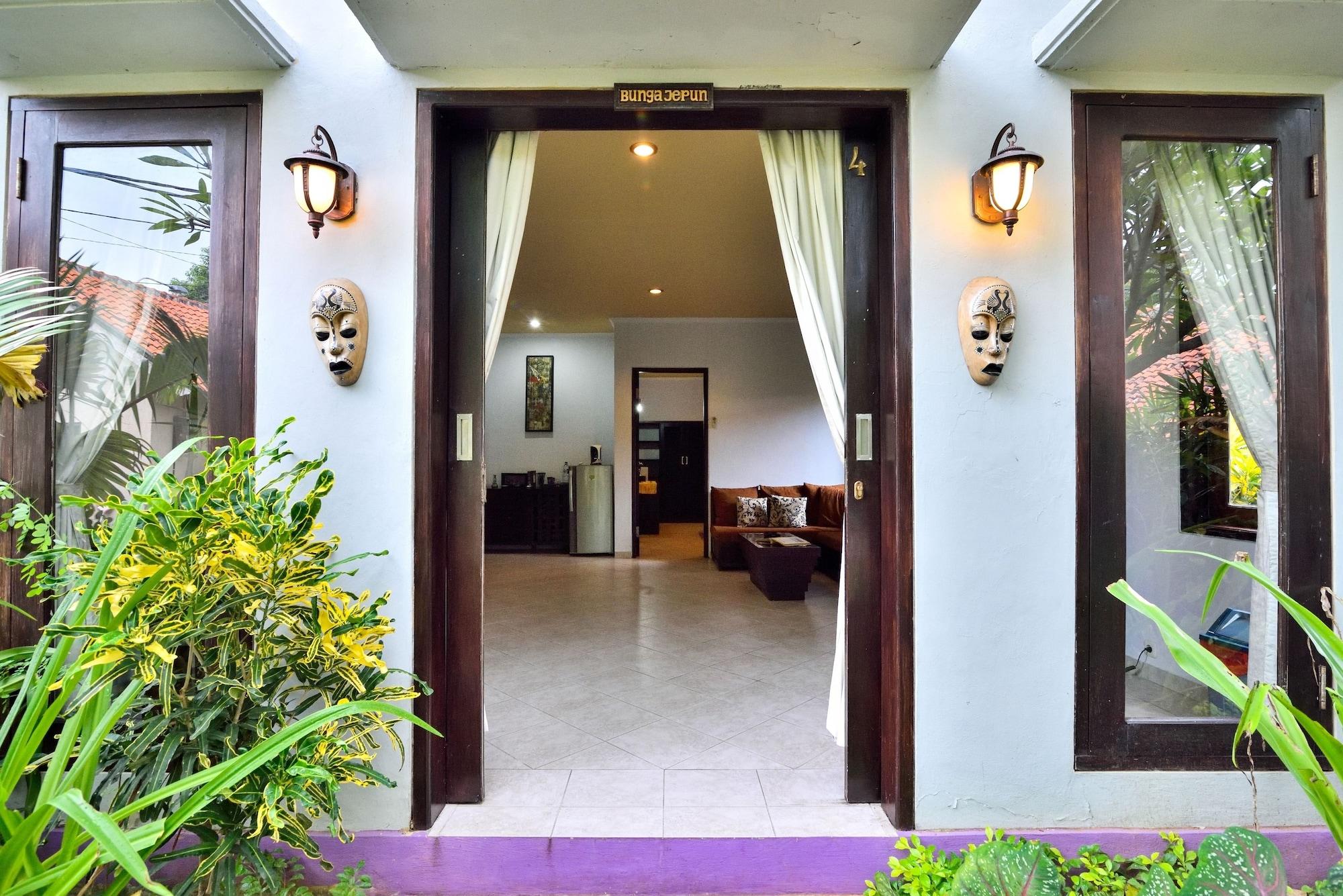 Dolphin Bali 3* Lovina Beach